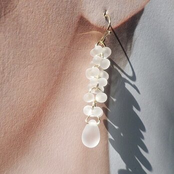 Snow White Cascade Earrings つぶつぶフロストガラスの連なるピアス・イヤリングの画像