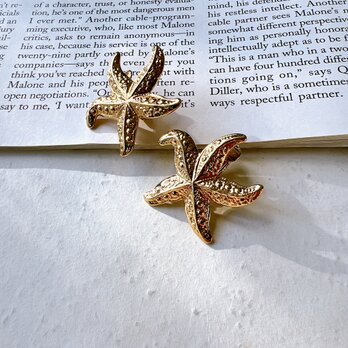 YA93-【 AVON 】エイボン・ヴィンテージイヤリング 1970〜80s Gold-tone starfish motifの画像