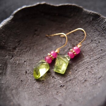 【K14gf】Peridot × Ruby Earrings／ペリドット×ルビー ピアスの画像