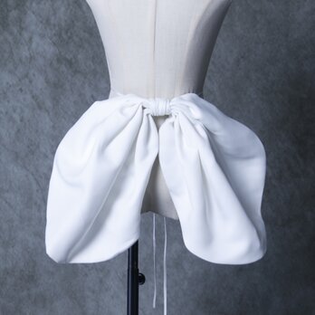 ふっくら柔らかなバックリボン オフホワイト マット生地 花嫁/ウェディングドレス 可愛いの画像