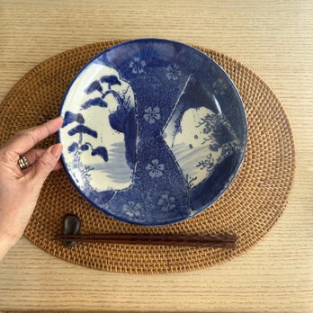 風景図に桜舞う印判7寸皿