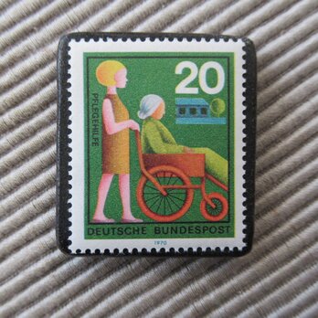 ドイツ　介護　切手ブローチ9316の画像