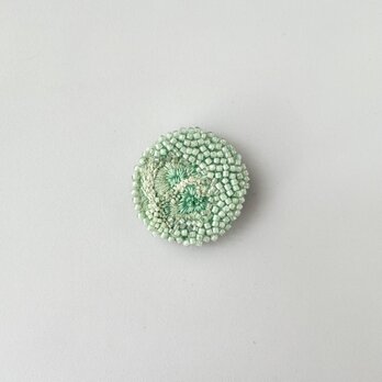 "ぷっくりミントグリーン" ビーズ刺繍ブローチ