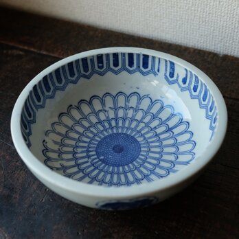 大きな菊文様◆瀬戸焼　菊文印判鉢　碗　大鉢　骨董/antiques　丁寧な暮らしに。明治〜大正時代　個体Aの画像