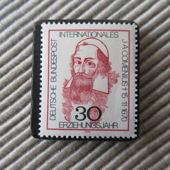 ドイツ　コメニウス切手ブローチ9341の画像
