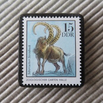 ドイツ　動物切手ブローチ9354の画像