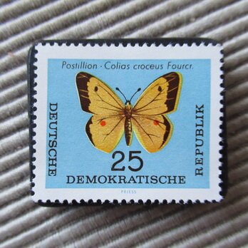 ドイツ　蝶切手ブローチ9408の画像