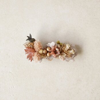 お花のバレッタ「心恋し」の画像