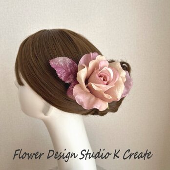 アンティークピンクのエアリーローズと葉っぱの髪飾り　フローレス　フラメンコ　ダンス　髪飾り　花飾り　頭飾り　ピンク　バラ　薔薇の画像