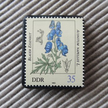 ドイツ　植物切手ブローチ9424の画像