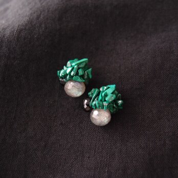 【天然石刺繍／ピアス】Malachite × Labradorite × Black Spinelの画像