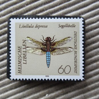 ドイツ　トンボ切手ブローチ9445の画像