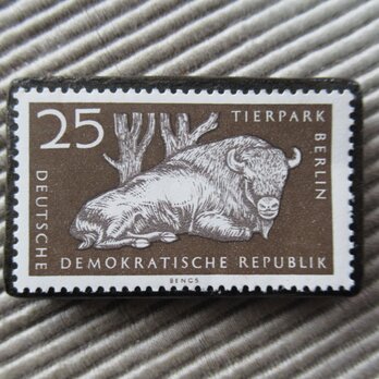 ドイツ　動物切手ブローチ9471の画像