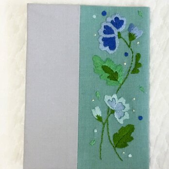 花刺繍のブックカバー（文庫本サイズ）・ターコイズグリーンの画像