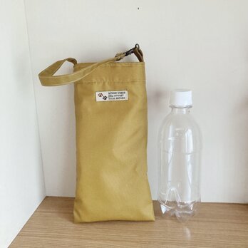 マイクロファイバー×ナイロン素材のバッグ（折り畳み傘、ペットボトル入れに）マスタードの画像