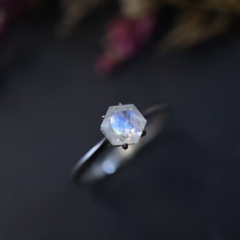 【ロイヤルブルームーンストーン】 ヘキサゴンカット 5mm silver925天然石六角指輪シルバー色 アクセサリー ジュエリーの画像
