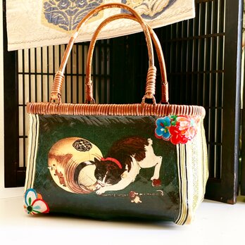 浮世絵一閑張りバッグ “猫と提灯”の画像
