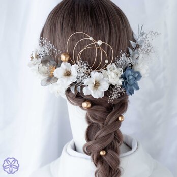 グレージュ×青と林檎の花の髪かざり　成人式　卒業式　結婚式　振袖　着物　和装　ヘアアクセサリーの画像
