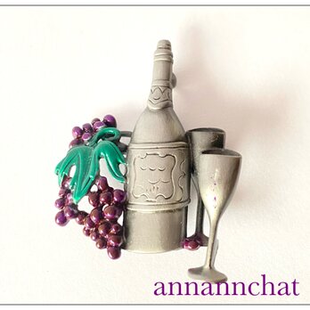 【ビンテージ 　葡萄とワイン　の　ブローチ】アメリカ製　ワインソムリエの画像