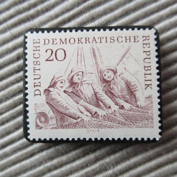 ドイツ　切手ブローチ9519の画像