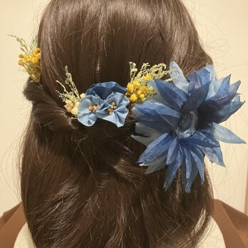 木藍染めの髪飾り（ひまわり）、コサージュとしてもの画像