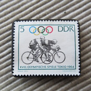 東ドイツ　東京オリピック切手ブローチ9535の画像