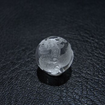 [beads212] 手彫りビーズ・水晶（ヤアズ ）12mm 1個の画像
