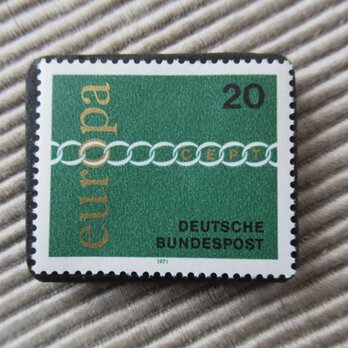 東ドイツ　切手ブローチ9549の画像