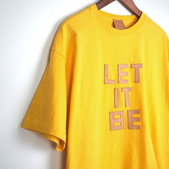 レザーパッチ「LET IT BE」の 半袖 Tシャツ（5色）コットン 厚手の画像