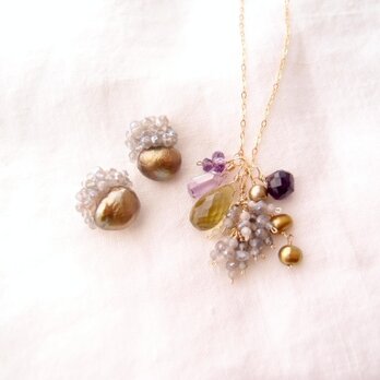 【天然石刺繍／ピアス】Labradorite × Baroque Pearl Earringsの画像
