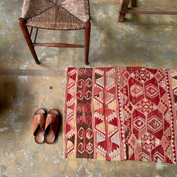 vintage rug　OLD KILIM パターンの違う幾何学モチーフの画像