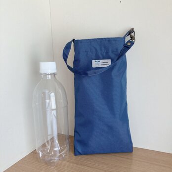 マイクロファイバー×ナイロン素材のバッグ（折り畳み傘、ペットボトル入れに）ブルー・葉っぱタグの画像