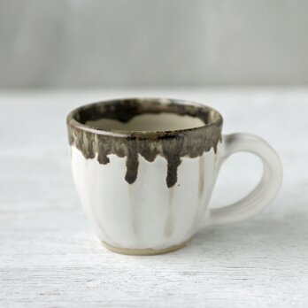 白いコーヒーカップの画像
