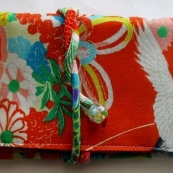 ７６８７　花柄の着物で作った和風財布・ポーチ　＃送料無料の画像
