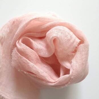 再再販　何度も洗ってふんわり柔らか♪リネンガーゼミニストール　天然染め　泥染め　肌なじみのいい淡ピンクの画像