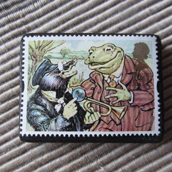 イギリス　切手ブローチ 9569の画像