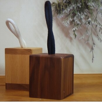 無垢の木　ドアストッパー（小）　床置き型