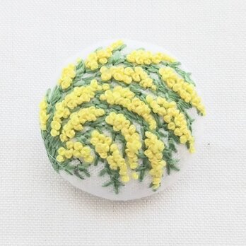 揺れるミモザの花　刺繍ブローチの画像
