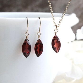 モザンビークガーネット ピアス／イヤリング＋ネックレス セット｜天然石｜14Kgf — Essence —
