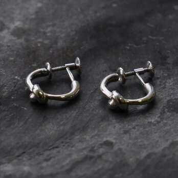 【イヤリング・シルバー】Knot　earrings 　/ silver925  結び目のイヤリングの画像