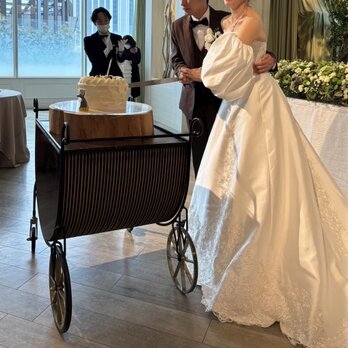 パフスリーブ オフホワイト 光沢感 ストレッチ 可愛い 取り外し袖 色直し 結婚式/披露宴の画像