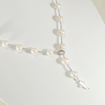 本真珠（淡水パール）と貝パーツのステーションYネックレス(ナチュラルカラー、ホワイト、マザーオブパール）の画像