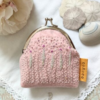 手刺繍のがま口の画像