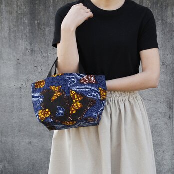 アフリカ布のランチトート（ バタフライ・蝶 ）ランチ ランチバッグ お弁当 お散歩 アフリカンプリント