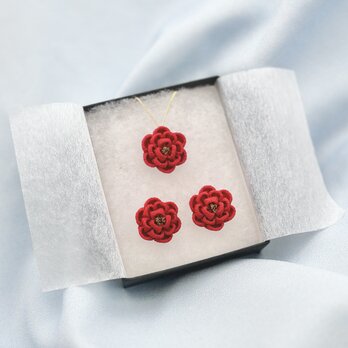 ギフトセット　椿のネックレスとピアスorイヤリングのセット　赤/母の日　ギフト　福袋　和小物　贈り物　薔薇の画像