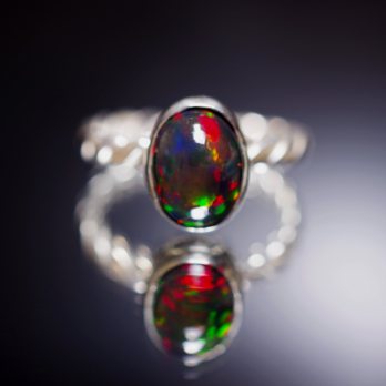 NEW ☆ 新作 ☆『Black Opal』の世界でひとつの天然石リングsilver925の画像