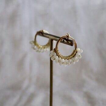 Half moon , mother of pearlの画像