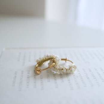 Half moon , mother of pearlの画像