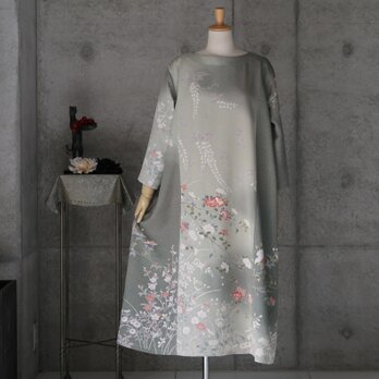 絹のワンピース/フリーサイズ　　 kimono　着物リメイクの画像