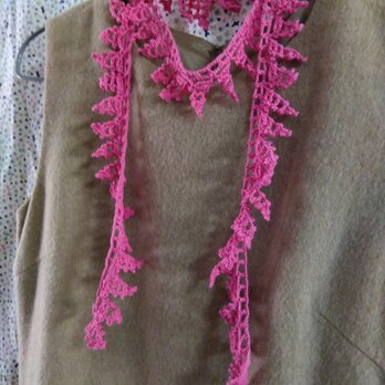 ピンク　もみの木のかぎ針編みネックレスの画像